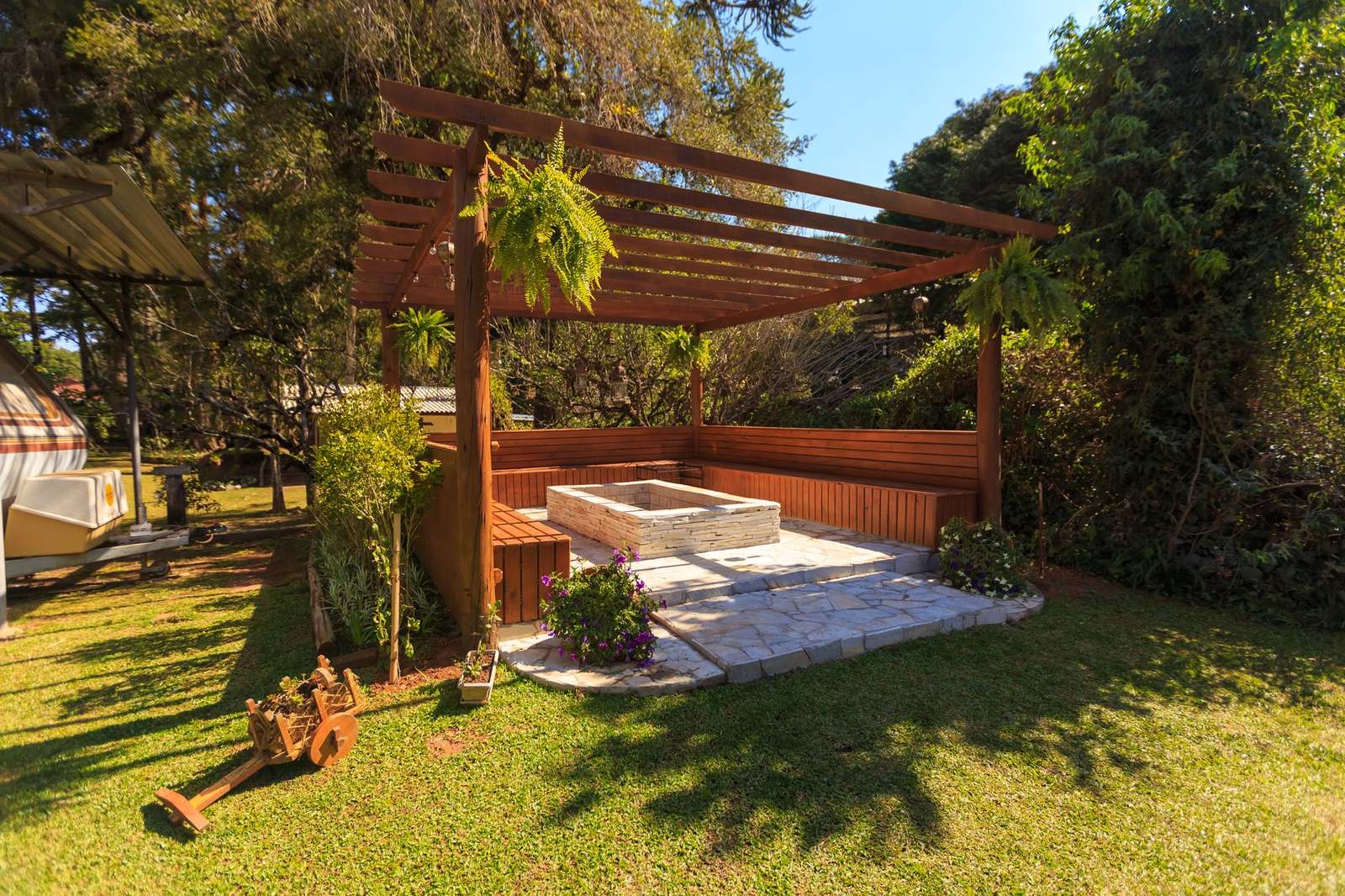 Garden landscaping and planting